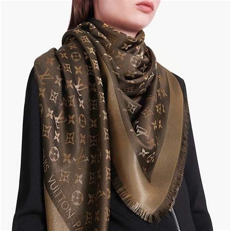 khăn louis vuitton